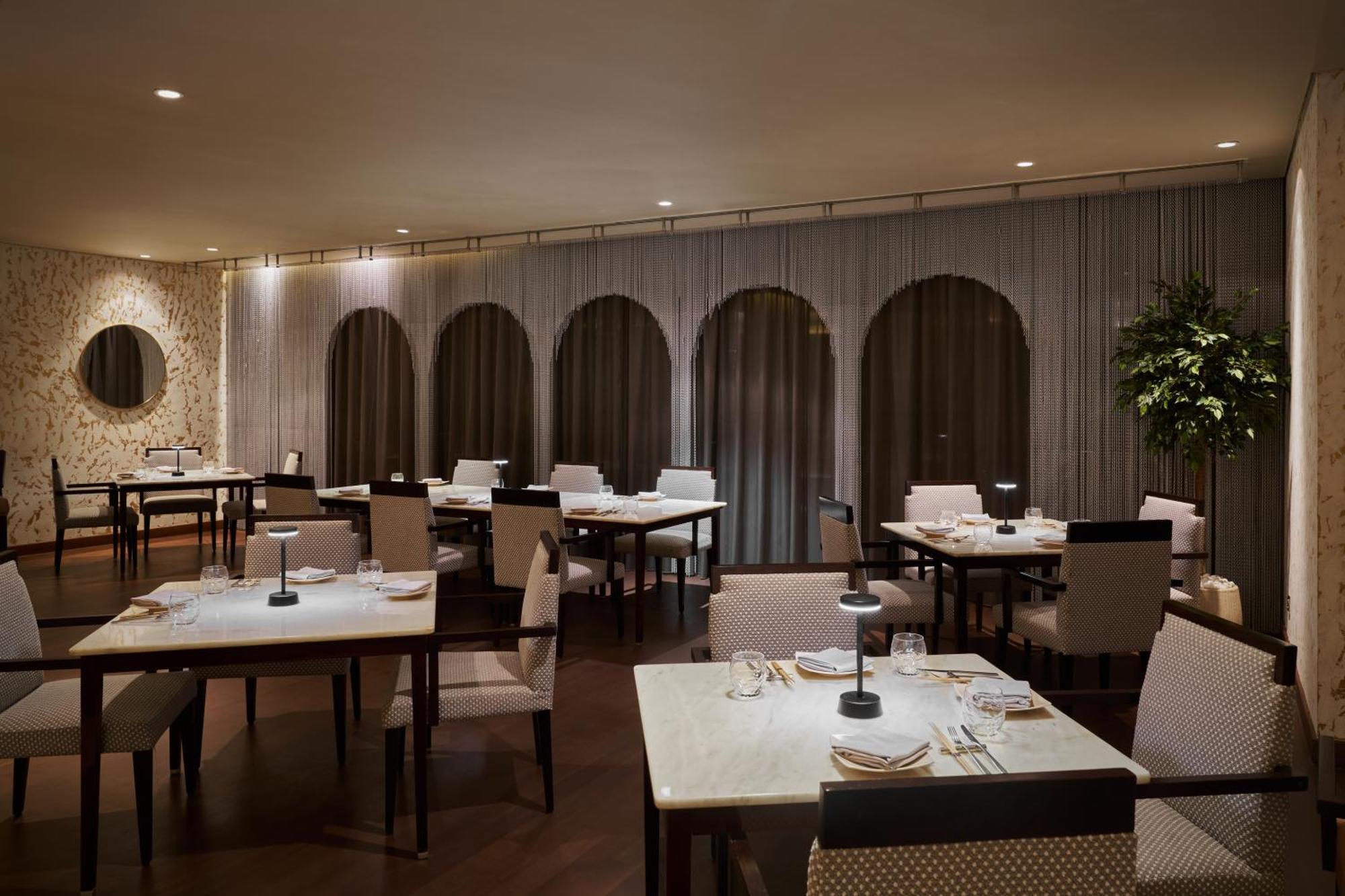 Hotel Park Rotana 5*