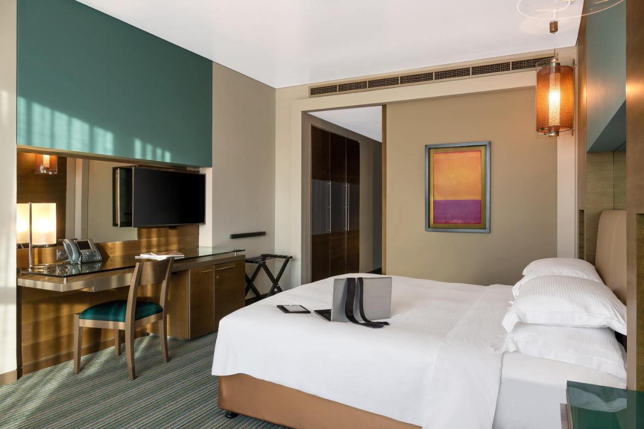 بارك روتانا أبوظبي 5*